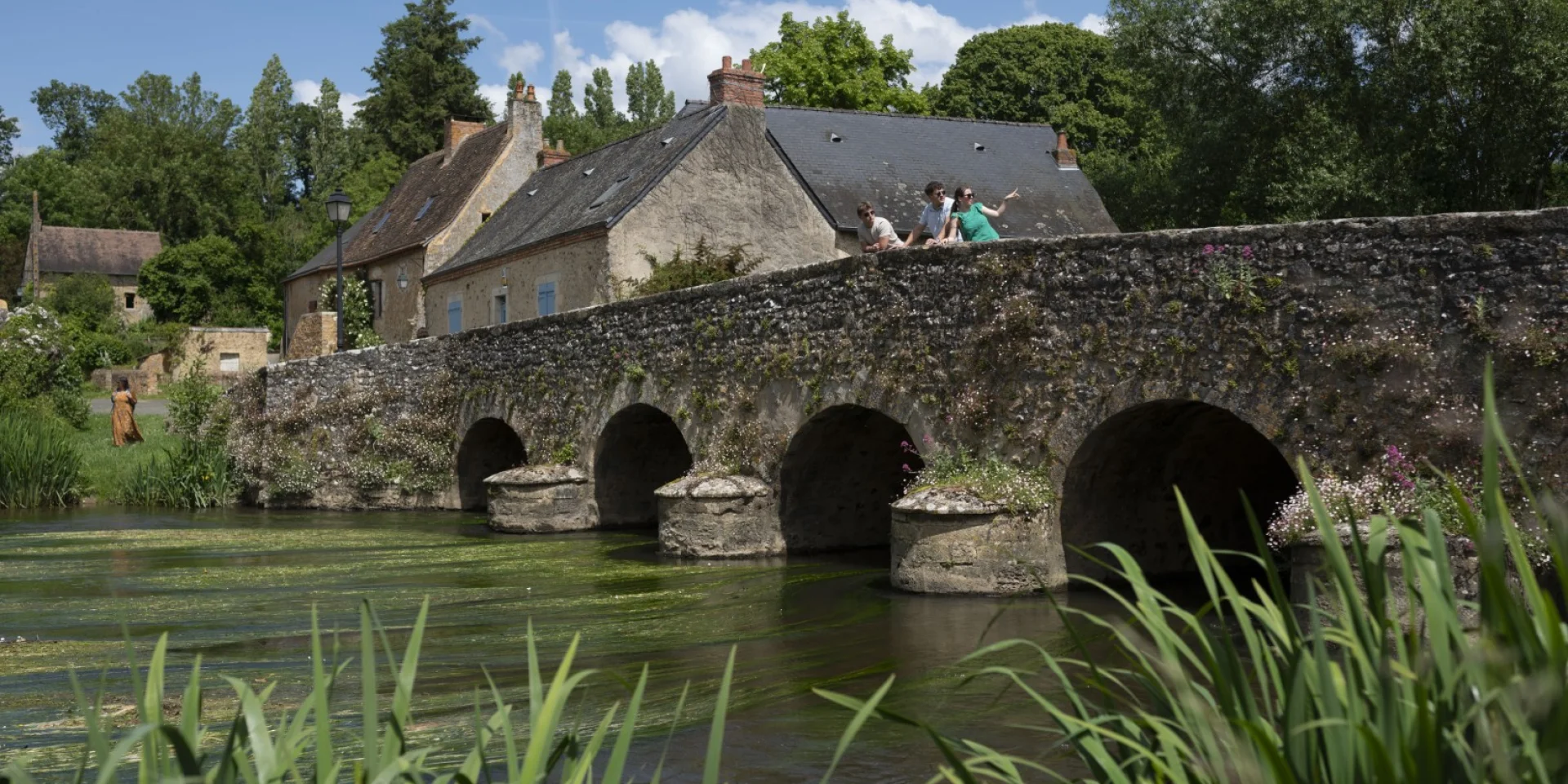 Asnières-sur-Vègre - Pont Médiéval