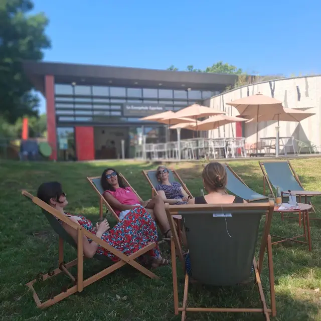 espace chilienne au comptoir cyprien à l'île moulinsart