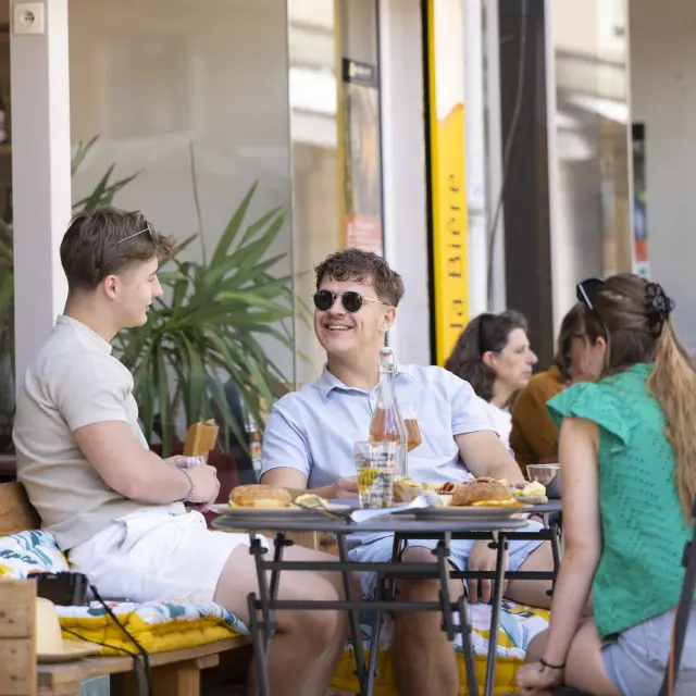 Terrasse L'antre De Zythos à Sablé